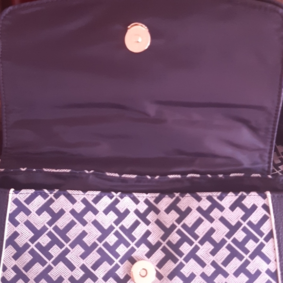 Nwt Tommy  Hilfiger  backpack - Picture 5 of 10